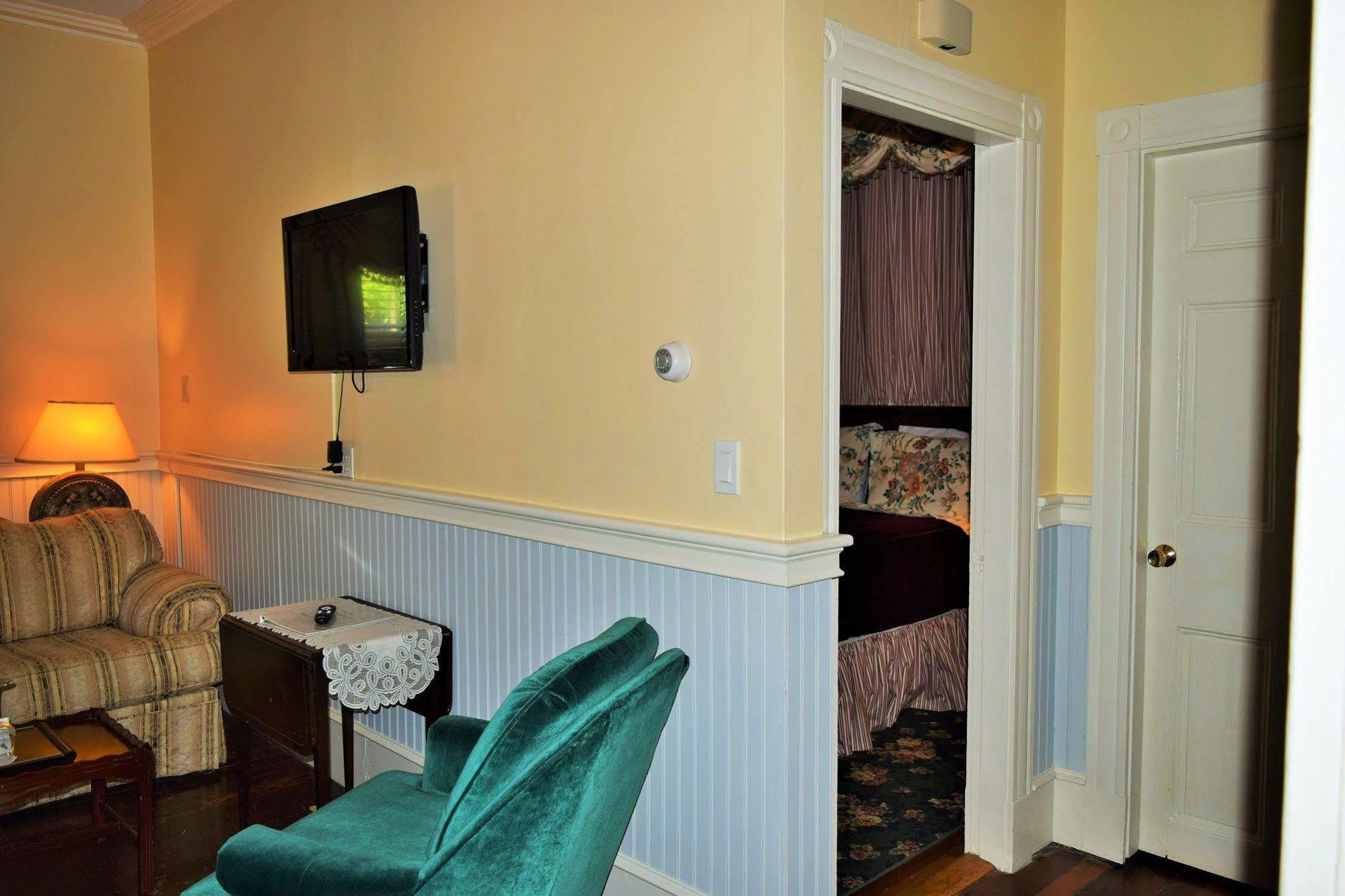 Inn On Bellevue (Adults Only) Tour de Tour de Newport Extérieur photo